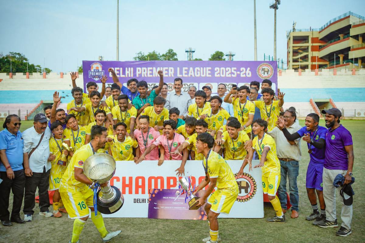 Garhwal Heroes FC celebrating the Delhi Premier League 2025–26 title with the championship trophy
